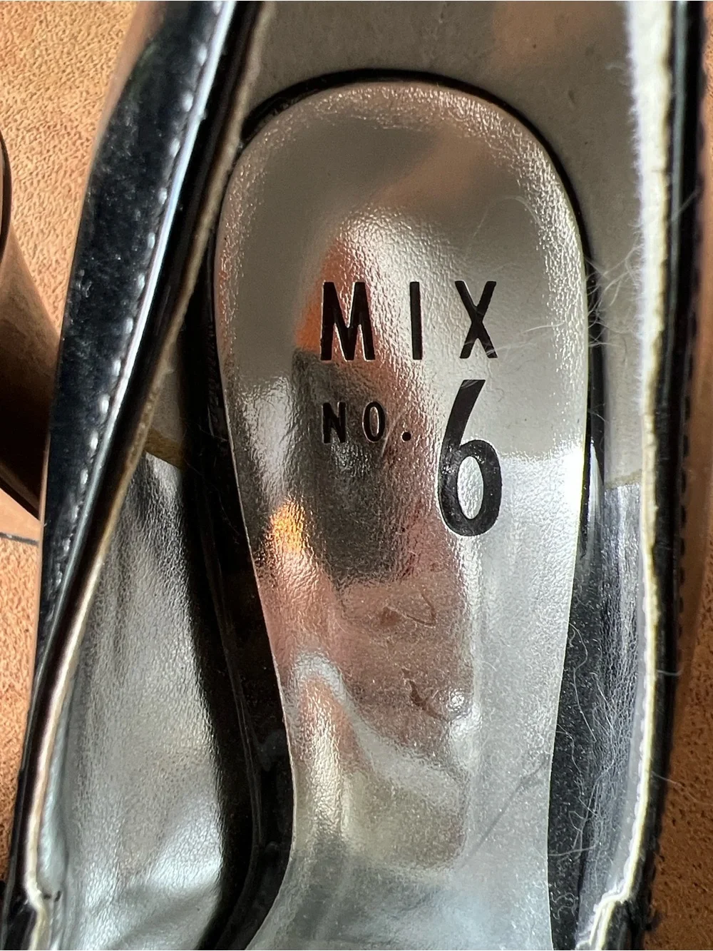 Mix No. 6 Black Patent T-Strap Mary Jane Pumps. Size 6.5